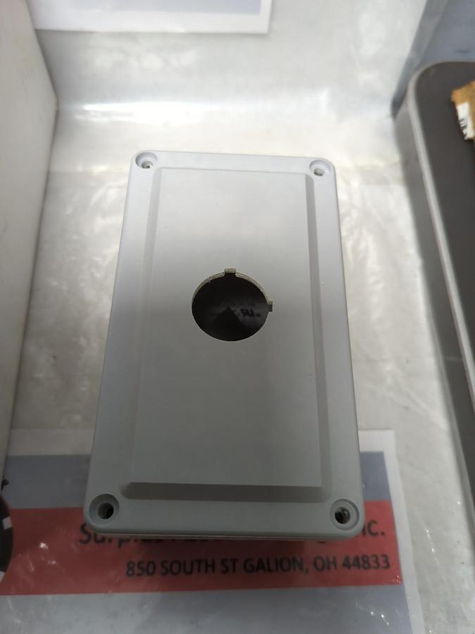 CUTLER-HAMMER,E34N51,SERIES A 1-HOLE POLYESTER ENCLOSURE NOS
