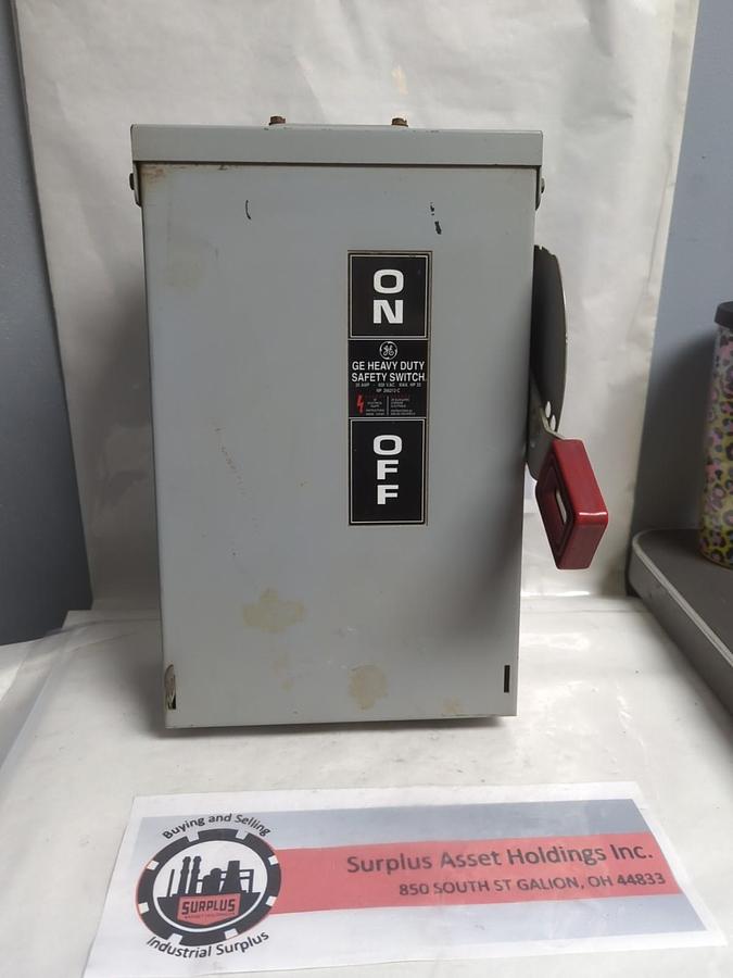 Used GE,TH3361R,SAFETY SWITCH MODEL 10 30 AMP 600VAC 250 VDC PRE-OWNED