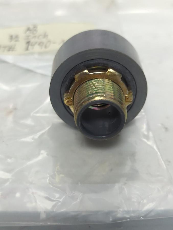 Used ALLEN BRADLEY,1490-N1,CONDUIT HUB 1/2 INCH PRE-OWNED