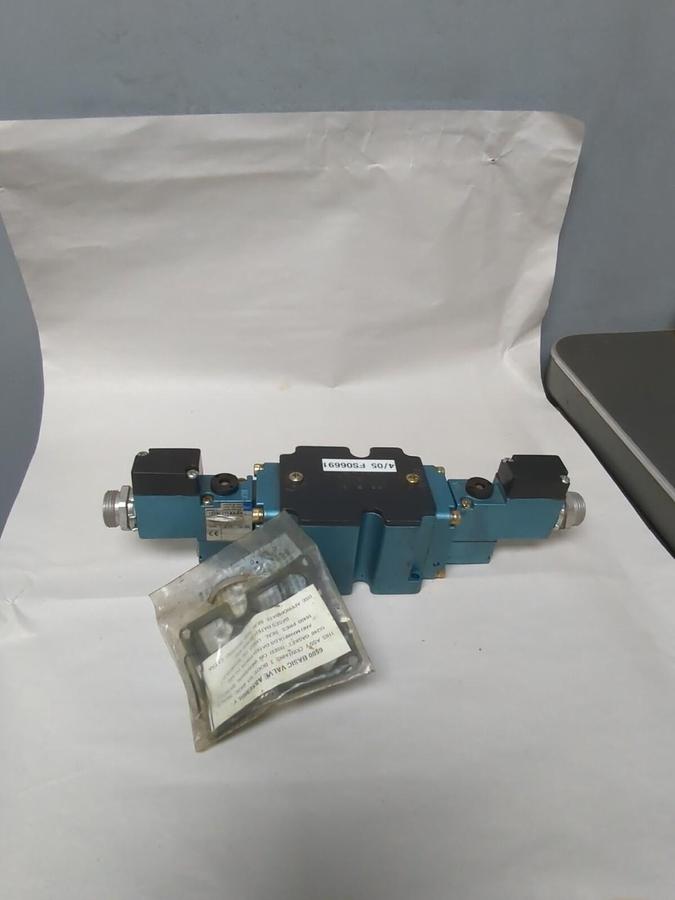MAC,PME112AAAA,SOLENOID VALVE 6.8 WATT 25-150 PSI NOS