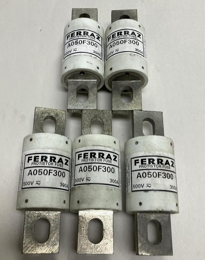 Ferraz ,A050F300,Protistor Fuse 300AMP 500V Lot of 5 NOS