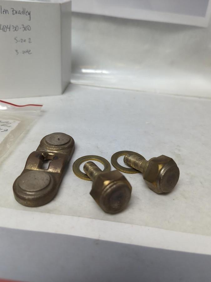 Used ALLEN-BRADLEY,40430-300,CONTACT KIT 3-POLE SIZE 2 PRE-OWNED