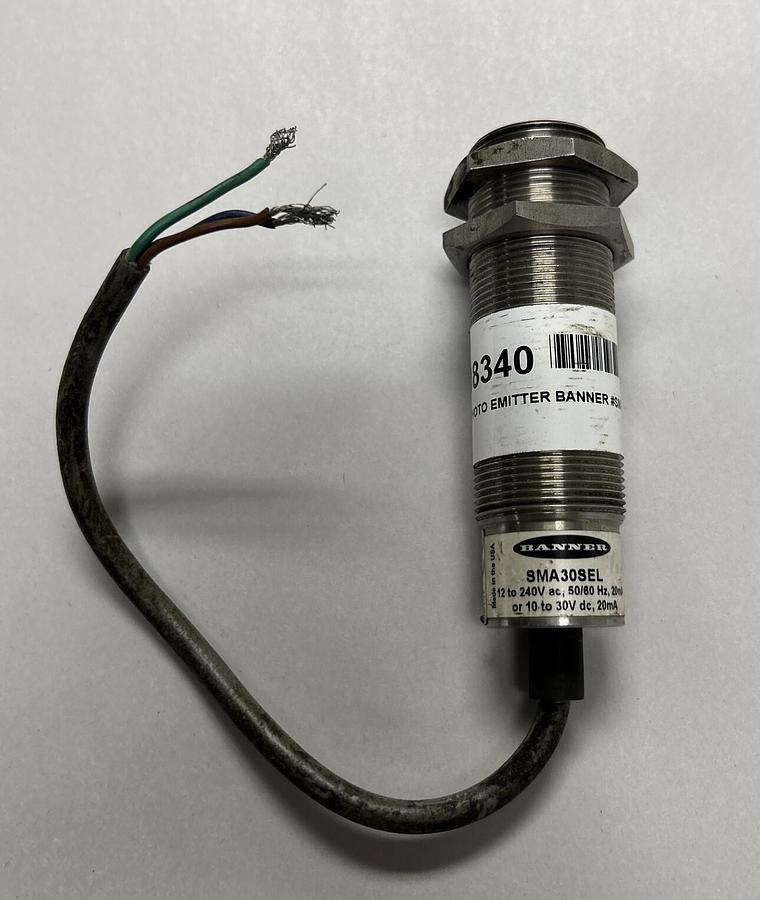 Used BANNER,SMA30SEL,EMITTER SENSOR SWITCH NEW
