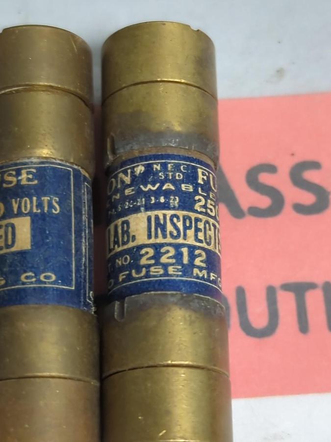 UNION,2212,RENEWABLE FUSE 15 AMP LOT OF 16 PRE-OWNED