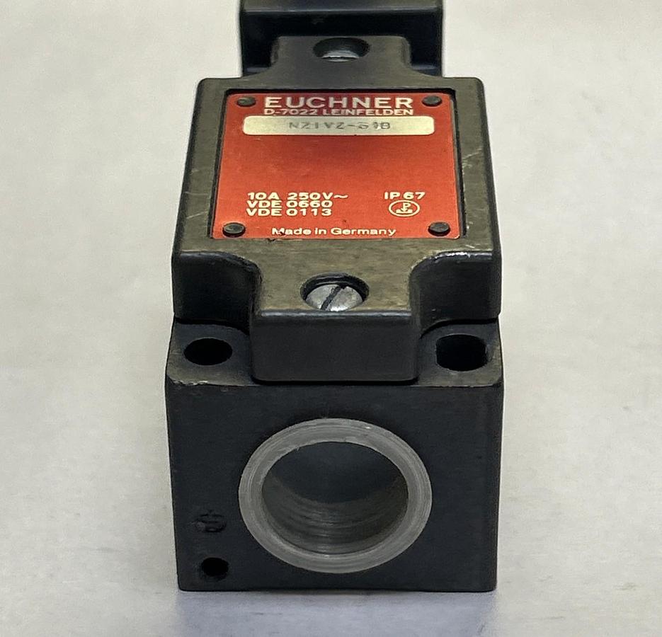Used EUCHNER,NZ1VZ-518,SAFETY SWITCH