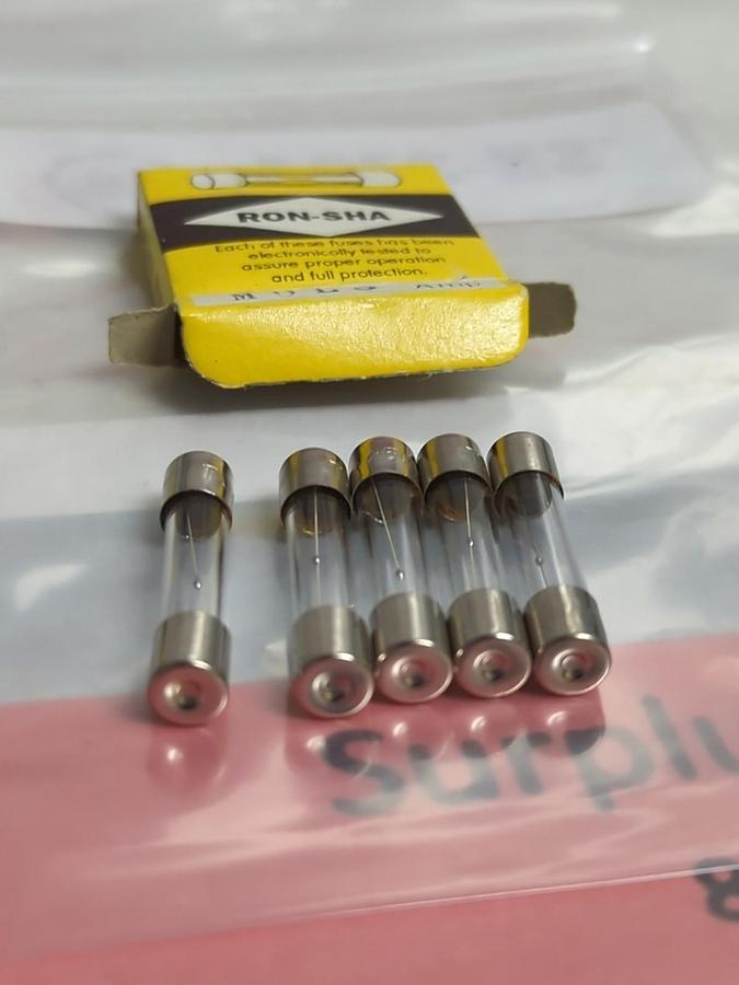 RON-SHA,MDL3,GLASS FUSE LOT OF 10 FUSES NOS