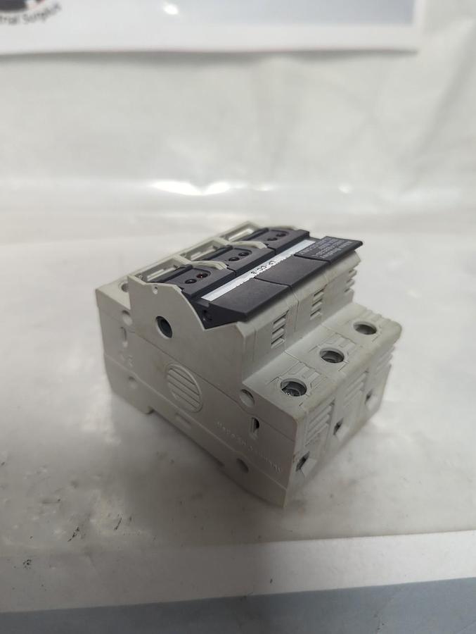 Used ALLEN BRADLEY,1492-FB3C30-L,SERIES B FUSE HOLDER 30A 600V PRE-OWNED