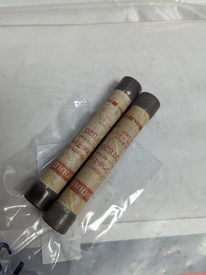Used GOULD SHAWMUT,OTS20,ONE-TIME 20 AMP FUSE LOT OF 2 PRE-OWNED