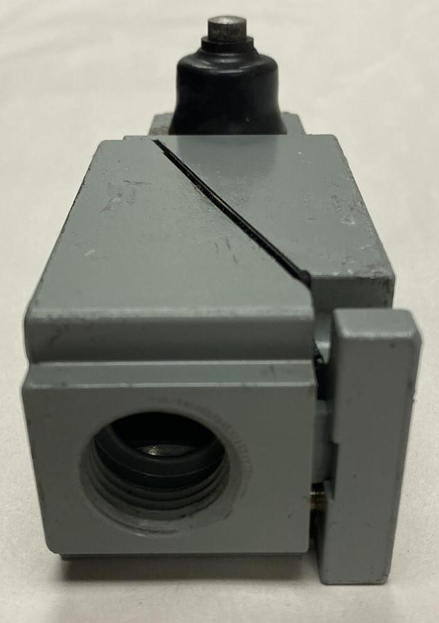 Used Allen-Bradley,802T-CP1,Series H Oil Tight Limit Switch