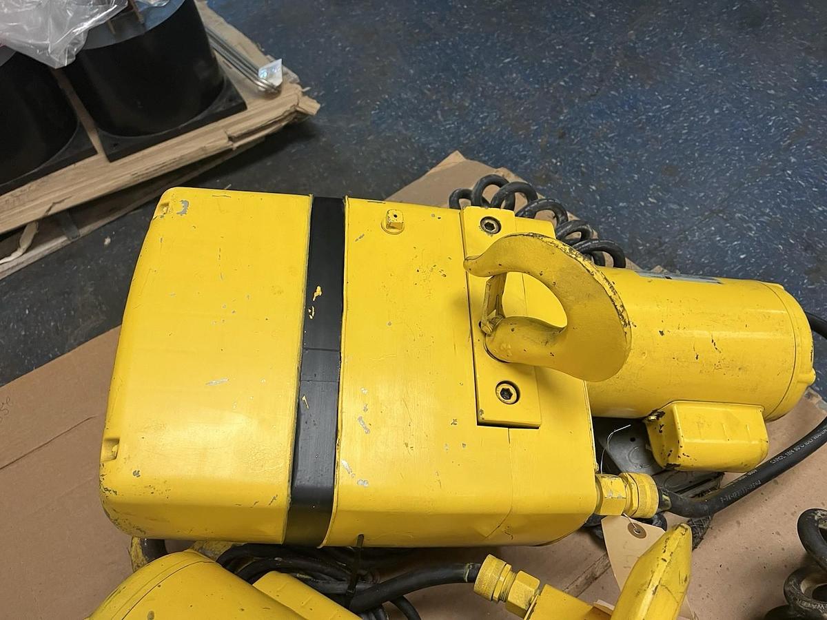 Used YALE HOIST,KEL2-14TH71/2S2,ELECTRIC HOIST 2TON 1PH 25FT CHAIN