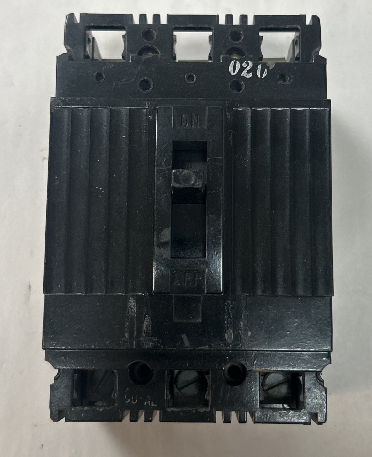 Used GENERAL ELECTRIC,TE132070,CIRCUIT BREAKER 70A 240V 3P