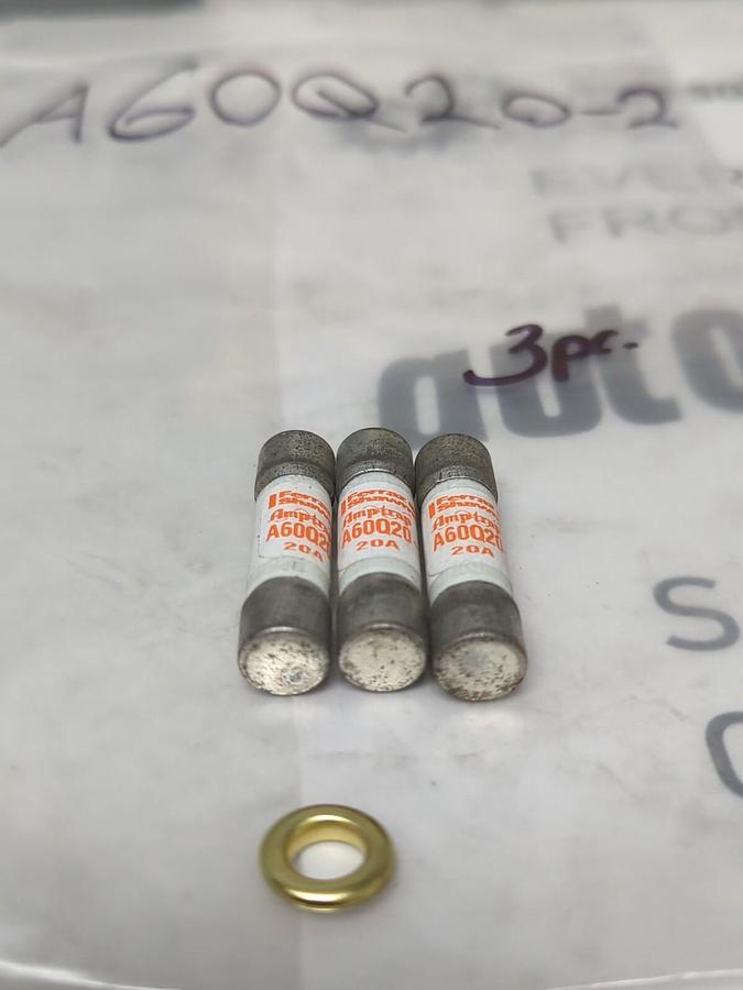FERRAZ SHAWMUT,A60Q20-2,AMP-TRAP 20 AMP FUSE LOT OF 3 NOS