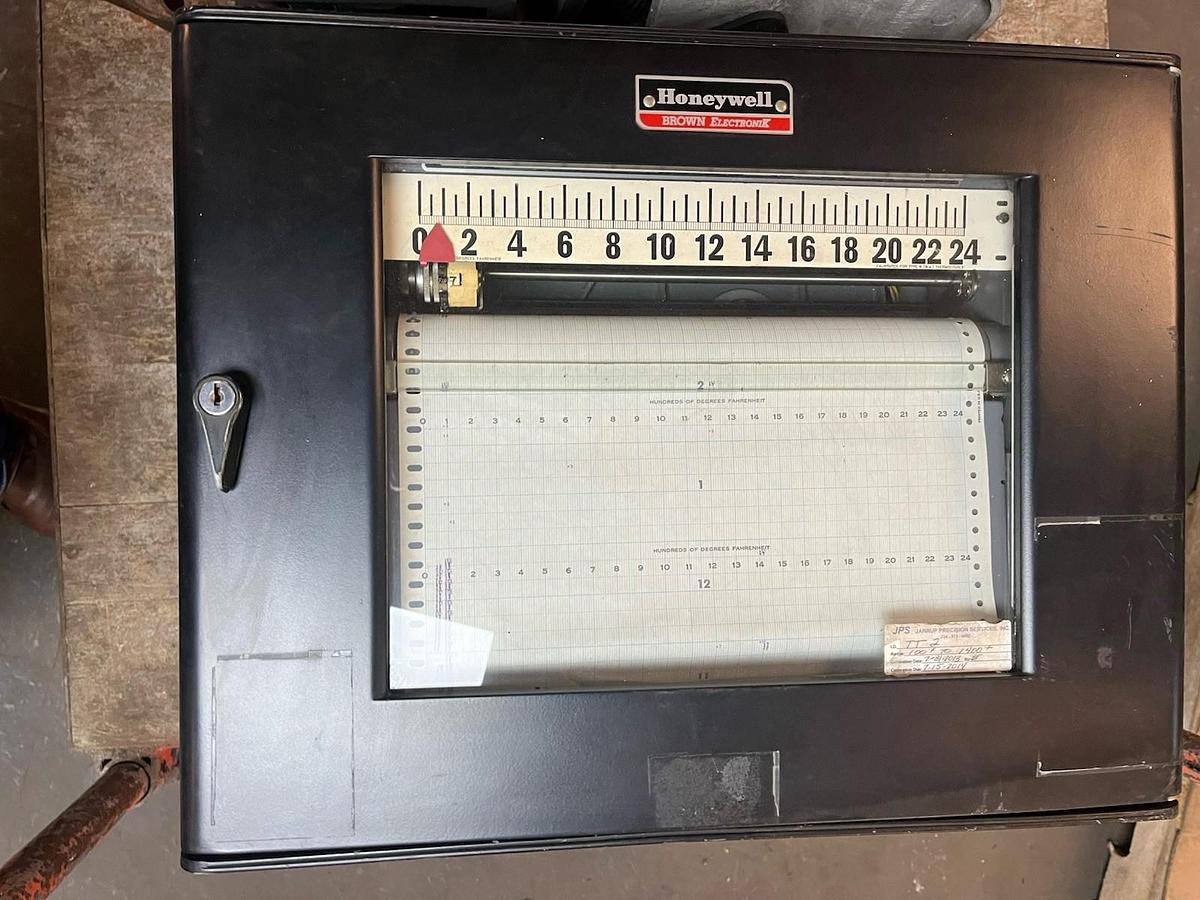 Used HONEYWELL BROWN,153X64-P12-II-III-141,CHART RECORDER