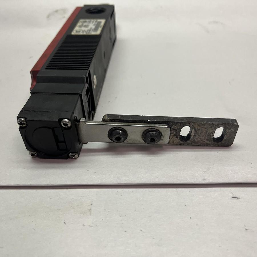 Used EUCHNER,TP1-538A024MC1855,SAFETY DOOR LOCK SWITCH