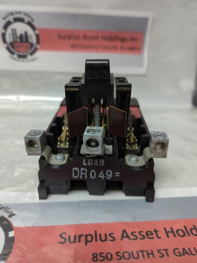 Used GE,THMC33,QMW 3-POLE FUSIBLE DISCONNECT SWITCH 100 AMP PRE-OWNED