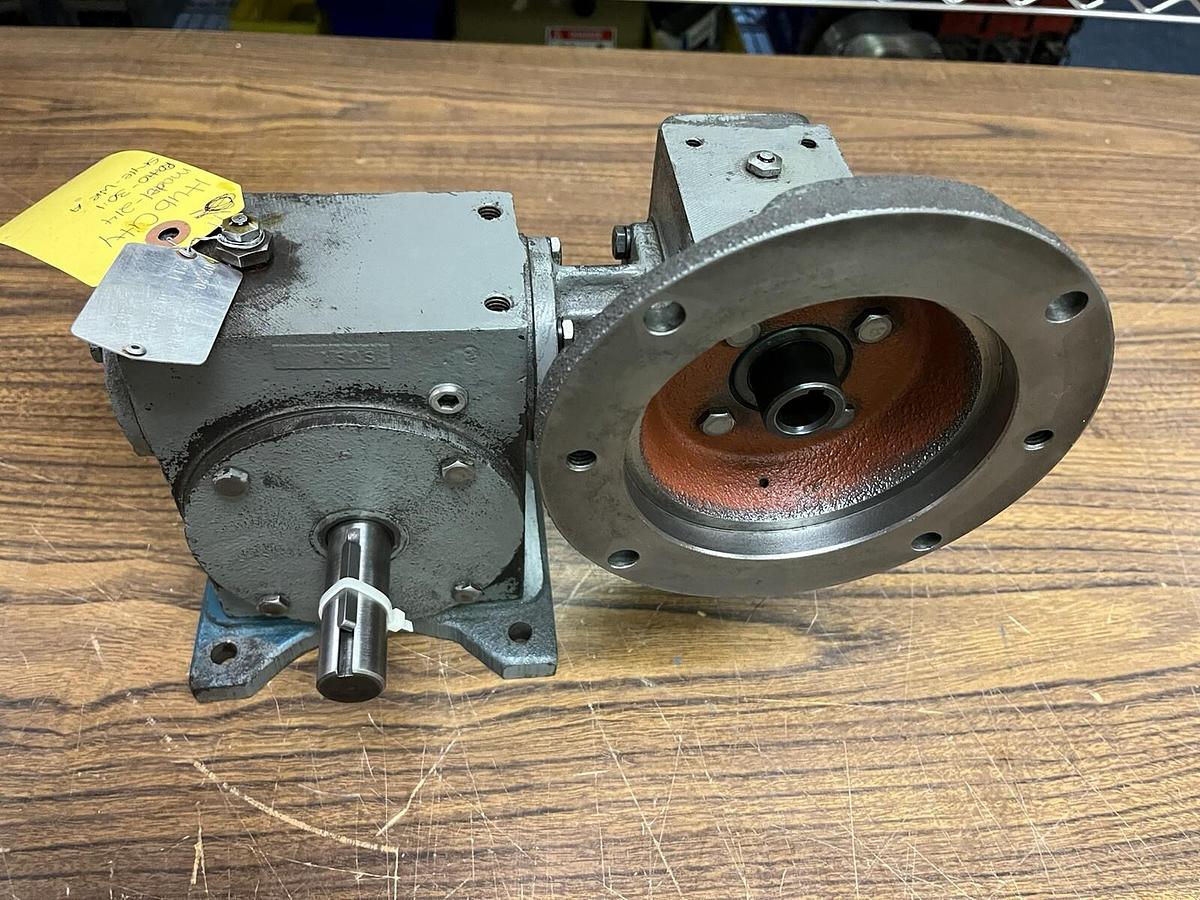 Used HUB CITY,02-20-2006-214,SPEED REDUCER 30:1WRA SHAFTS 7/8" AND 5/8"