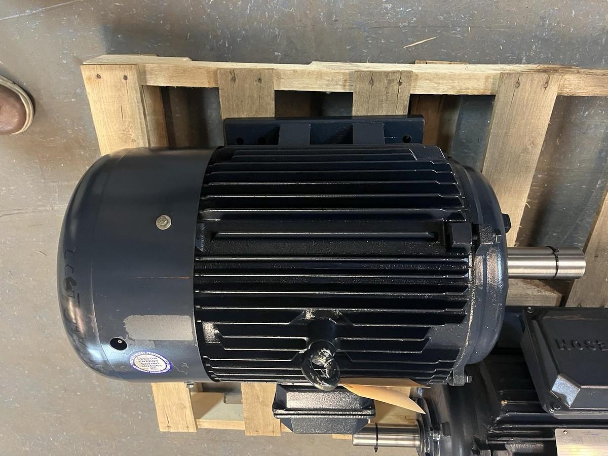 Used LEESON,G150015.60,INVERTER MOTOR 30HP 1775RPM 3PH 286T