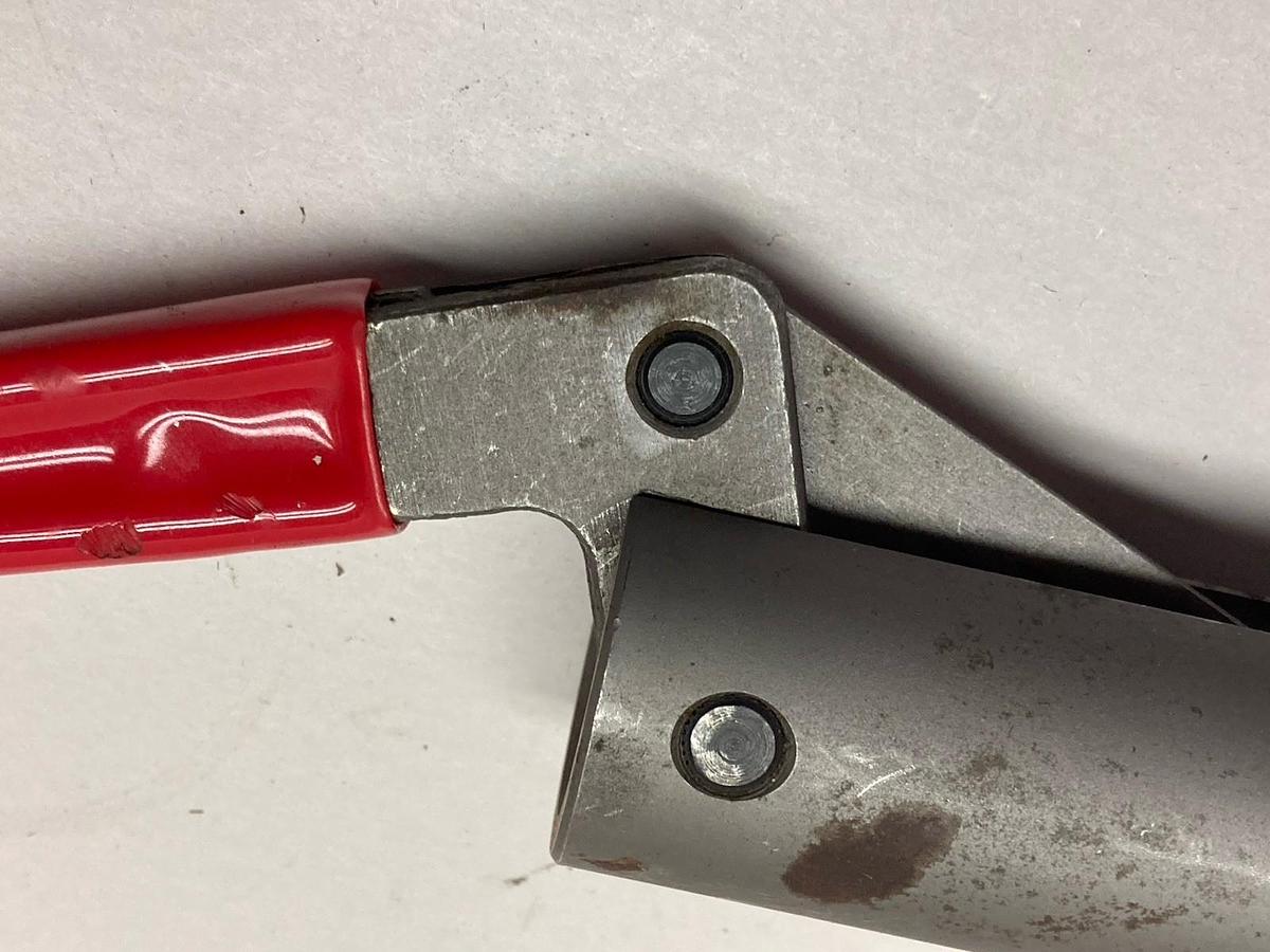 MiSUMi,MC07-15,Toggle Clamps w/Side Push and Flange Base