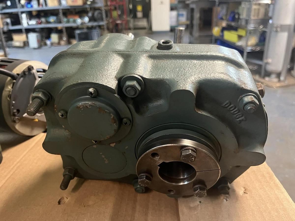 Used DODGE,TXT125T,SIZE 1 TORQUE ARM SPEED REDUCER 25.64 RATIO 4.5HP 2179RPM