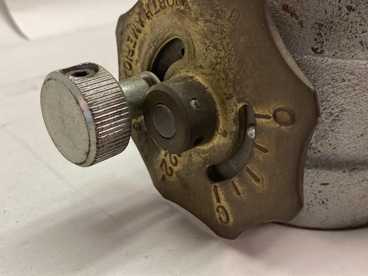 Used North American MFG Co,1122 2-733,2-1/2 Inch Gas Valve