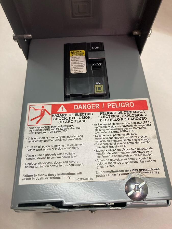 Square D,QO200TR,Non-Fusible Enclose Molded Case Switch 60A 240VAC