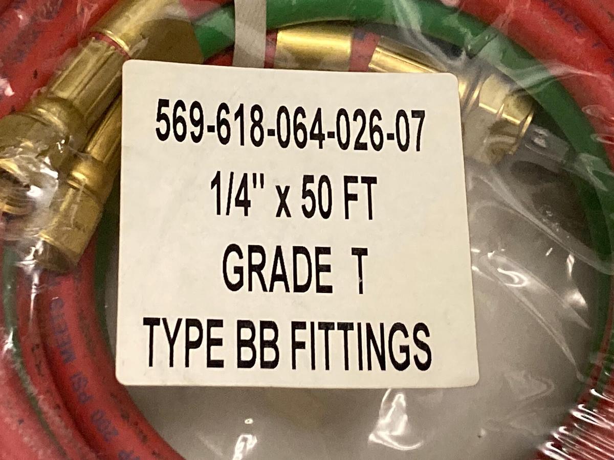 Used Radnor,1 1/4 In x 50ft,Twin Welding Hose Red/Green BB Fittings Grade T