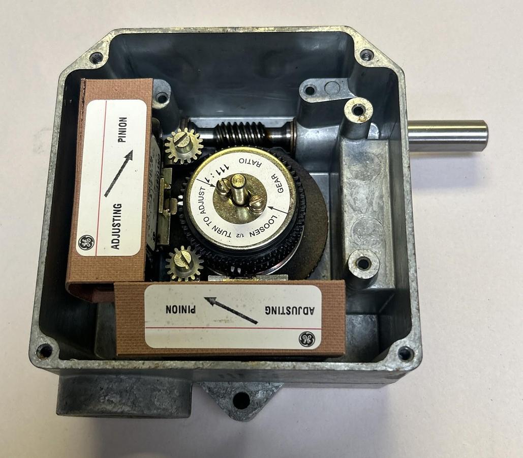 Used GENERAL ELECTRIC,CR115E462101,ROTARY LIMIT SWITCH