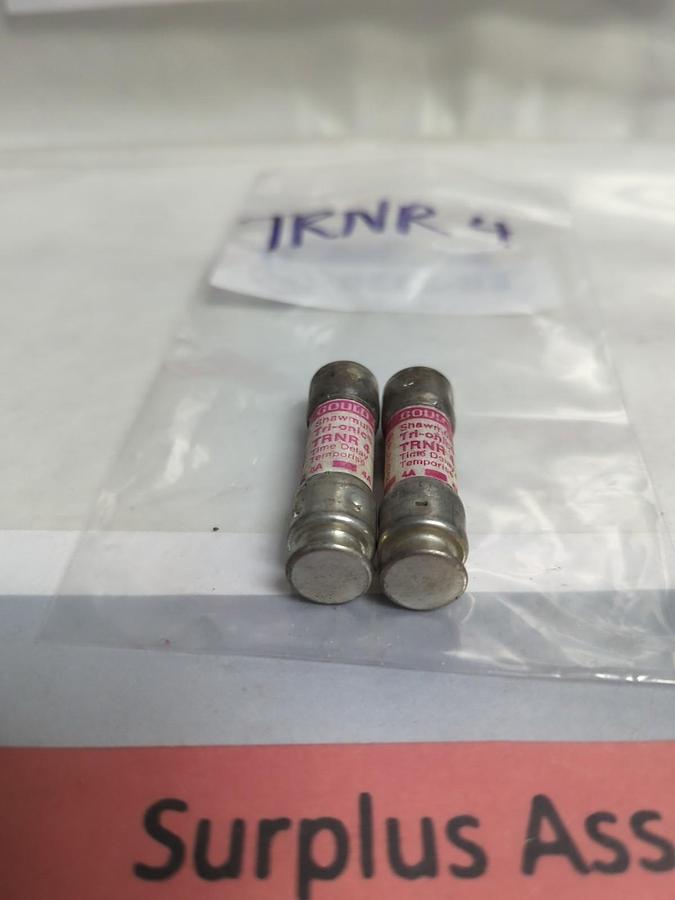 Used GOULD SHAWMUT,TRN-R4,TRI-ONIC 4 AMP FUSE LOT OF 2 PRE-OWNED