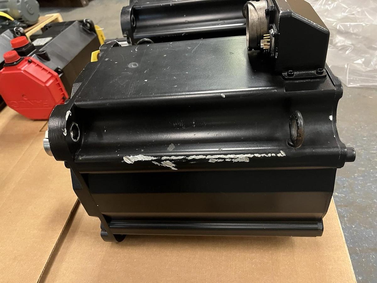 Used ALLEN BRADLEY,MPL-8980D-MJ22AA,SERVO MOTOR