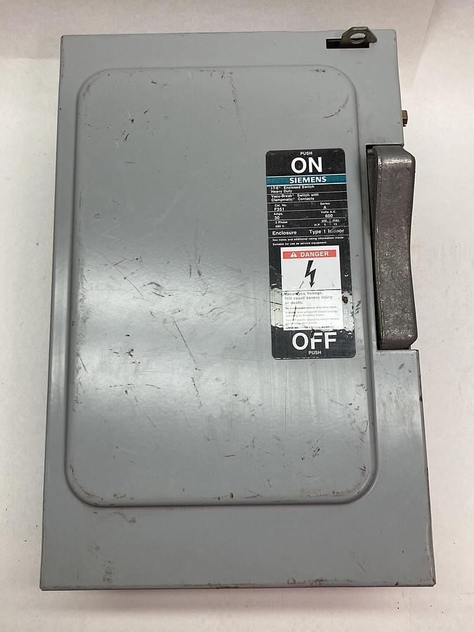 Used Siemens,F-351,Heavy Duty Enclosed Safety Switch Type 1 Series A 30A