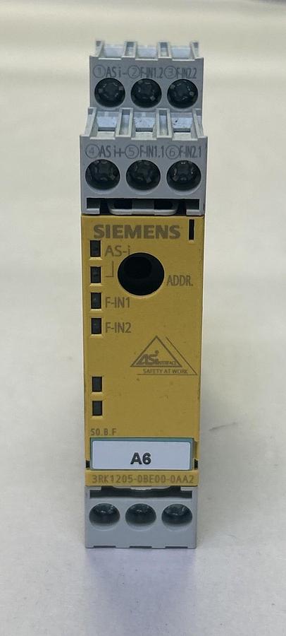 Used SIEMENS,3RK1205-0BE00-0AA2,SAFETY RELAY
