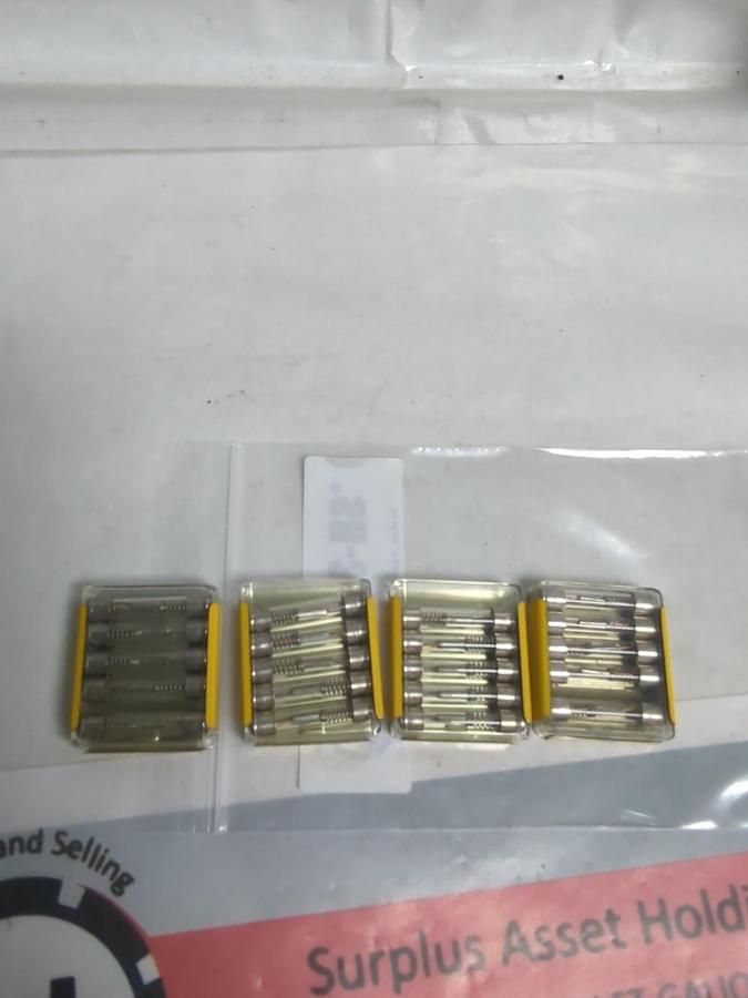 COOPER BUSSMANN,MDL-25,GLASS FUSE LOT OF 20 PCS NOS