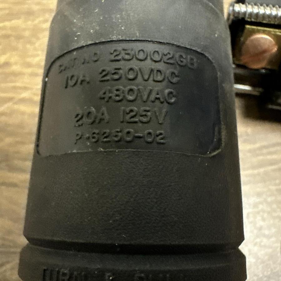 Hubbell,HBL23002GB,20A 125V Hubbellock Connector