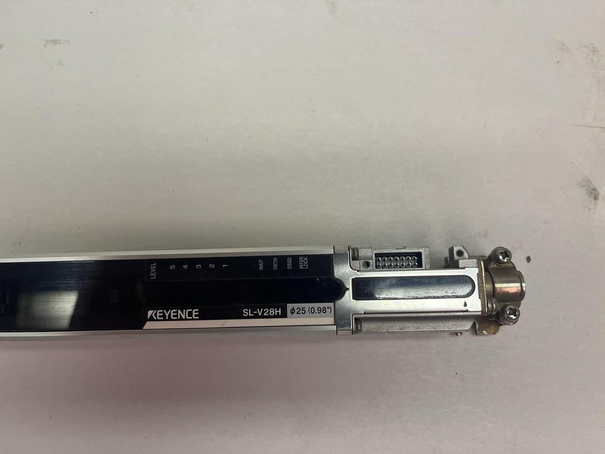 Used KEYENCE,SL-V28H-T,LIGHT CURTAIN TRANSMITTER
