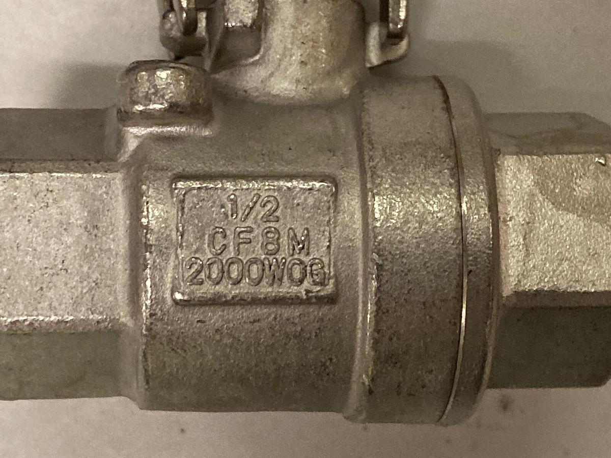 Ball Valves,CF8M,1-1/2 INCH Stainless Steel Valve w/ Locking Handle  2000 WOG
