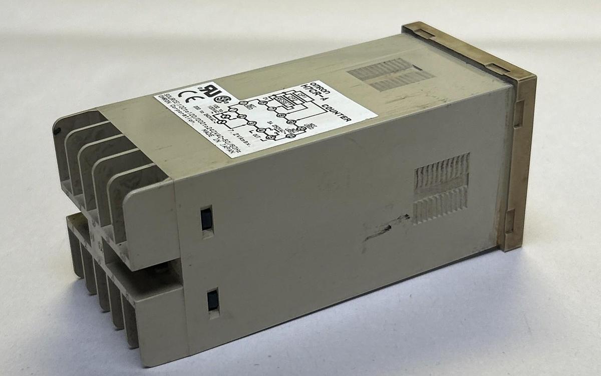 Used OMRON,H7CR-A,COUNTER