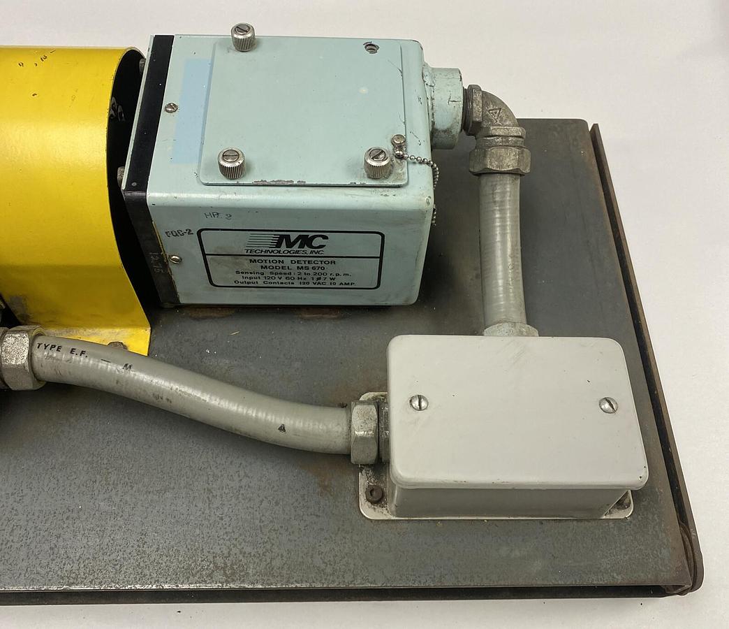 Used ALLEN BRADLEY,803-P4X,SER. A ROTARY CAM LIMIT SWITCH W/ MS670 MOTION DETECTOR