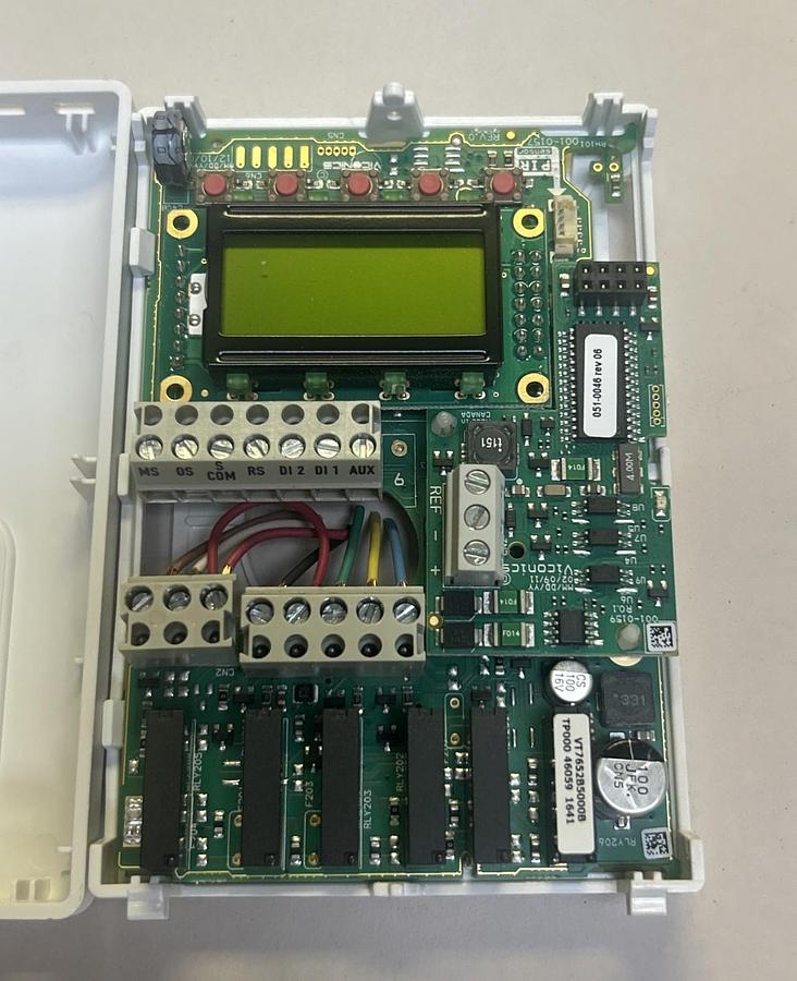 Used VICONICS,VT7652B5000B,TEMPERATURE CONTROLLER
