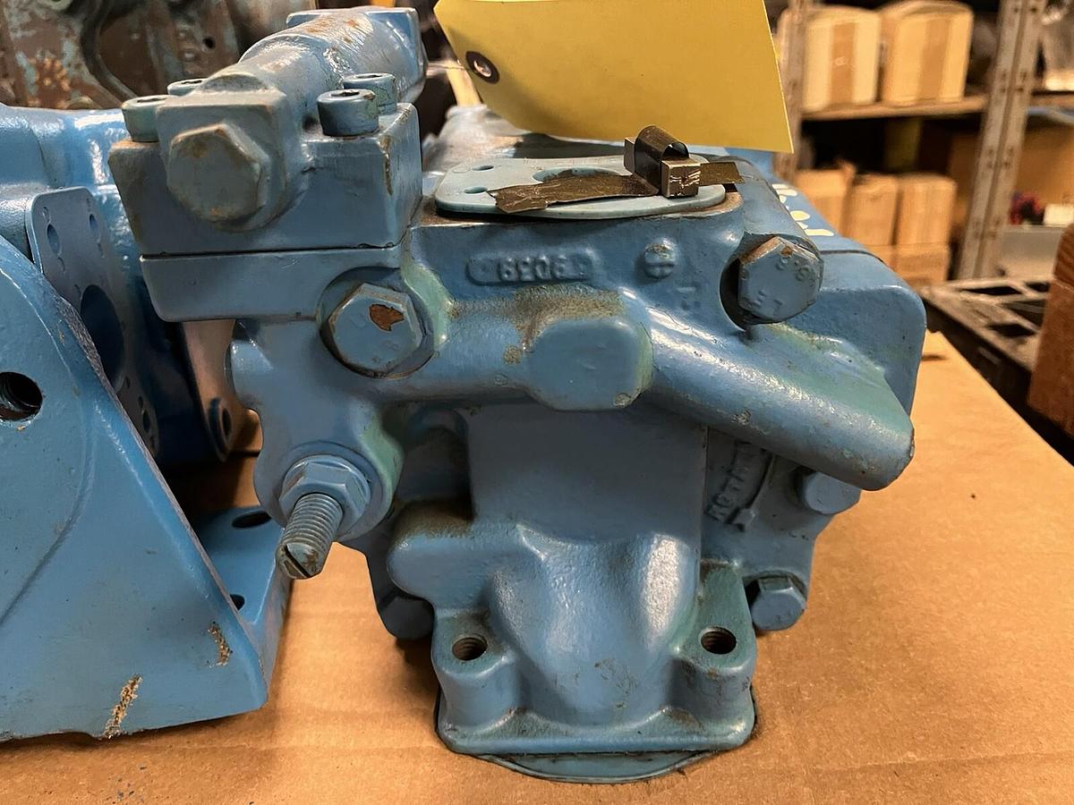Used VICKERS,PVH57QIC-RSF-1S-10-C25-31,HYDRAULIC PISTON PUMP