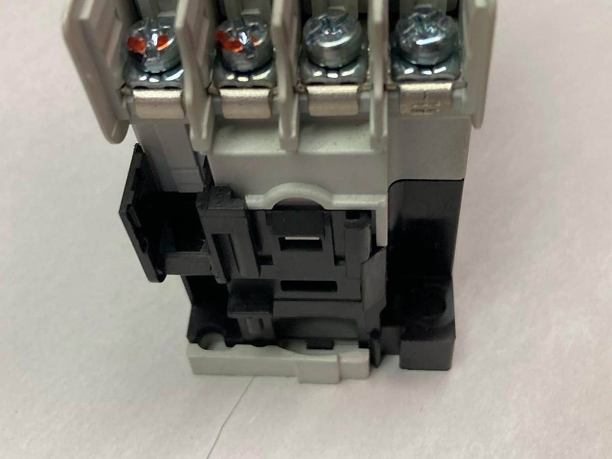 Mitsubishi,Model S-N11,Magnetic Contactor 20A