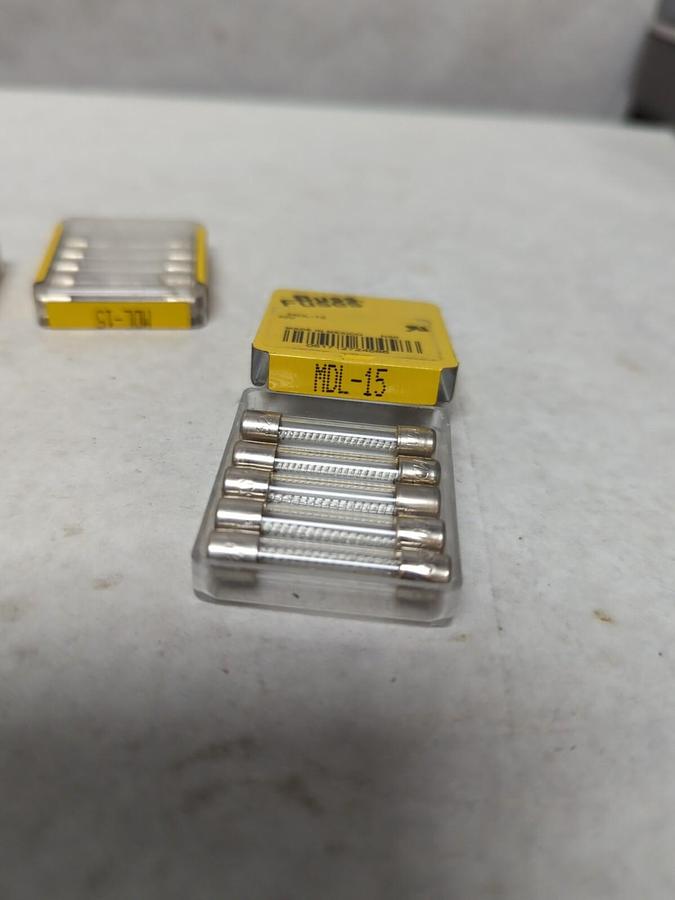 COOPER BUSSMANN,MDL-15,GLASS FUSES LOT OF 15 NOS