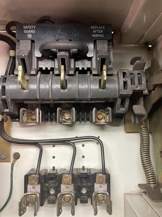 Used Allen-Bradley,2100 Series,12 INCH MCC Starter Bucket Ser C 10HP 480V 60HZ