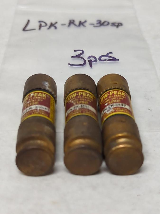 Used COOPER BUSSMANN,LPK-RK-30SP,LOW-PEAK 30 AMP FUSE LOT OF 3 PRE-OWNED