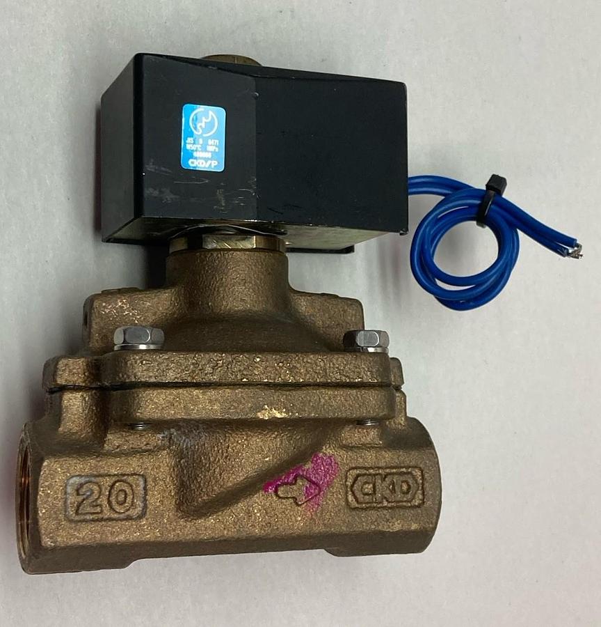 Used CKD,AD11-20A,Solenoid Valve Air 0.02-1 MPa Water 0.02-0.7 MPa 3/4 Inch Bore