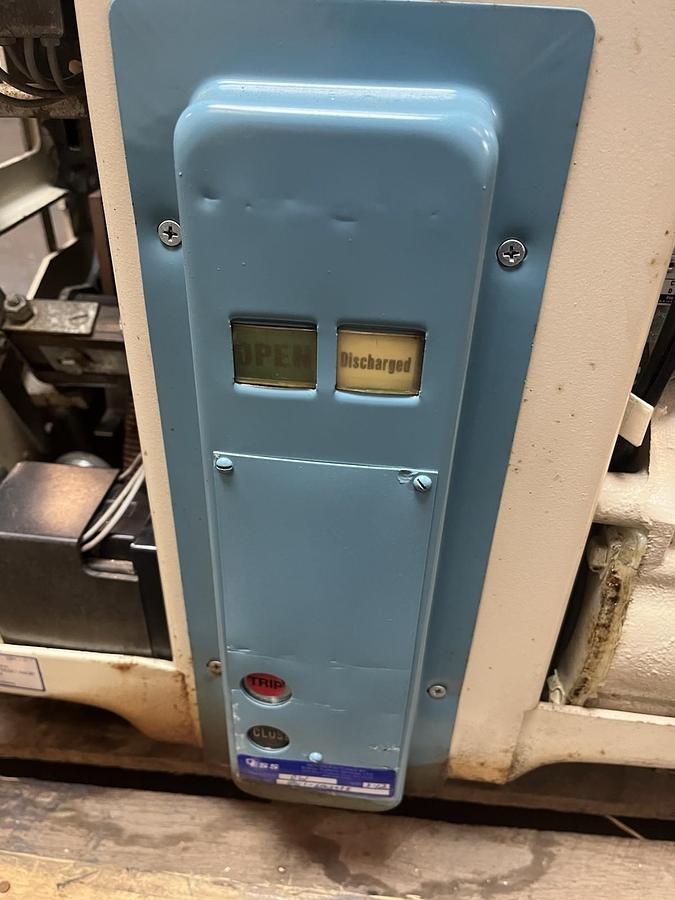 Used GE GENERAL ELECTRIC,AK-2A-50-2,LOW VOLTAGE POWER CIRCUIT BREAKER 1600A 600VAC