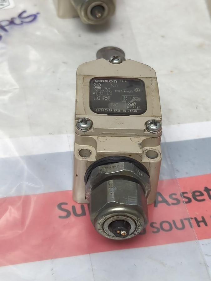 Used OMRON,WLD2-LD,LIMIT SWITCH LOT OF 5 PRE-OWNED