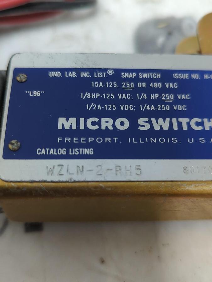 HONEYWELL MICRO-SWITCH,WZLN-2-RH5 L96,WITH ADJUSTABLE ROLLER ARM MISSING BOX