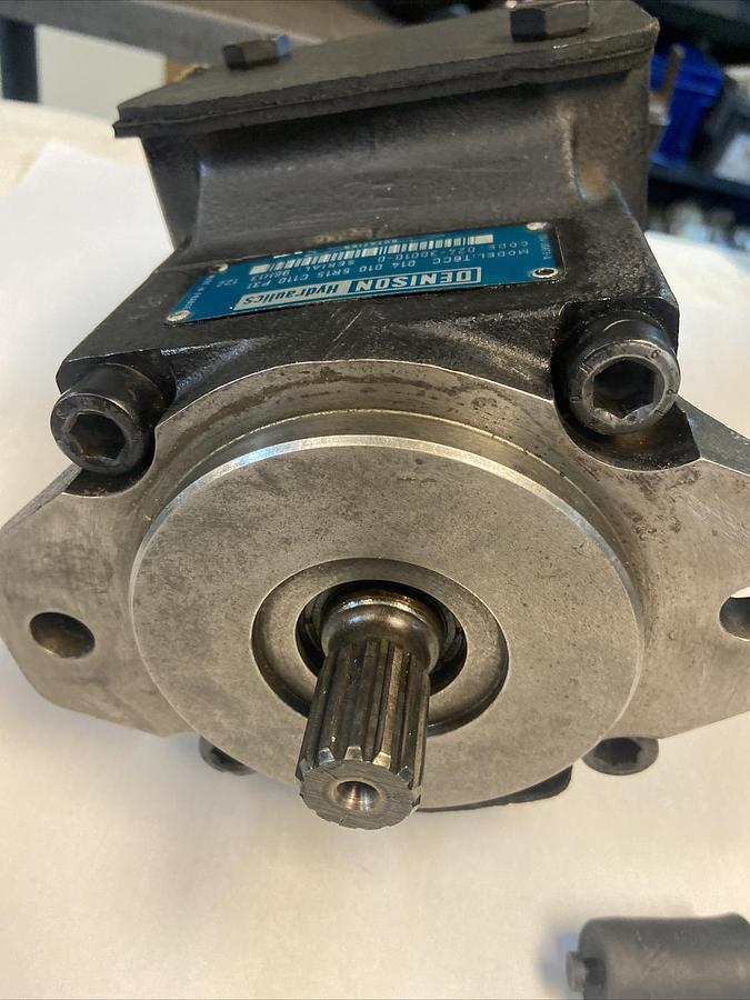 Used Denison,T6CC-014-010-5R15-C110-P31,Hydraulic Double Vane Pump Refurbished