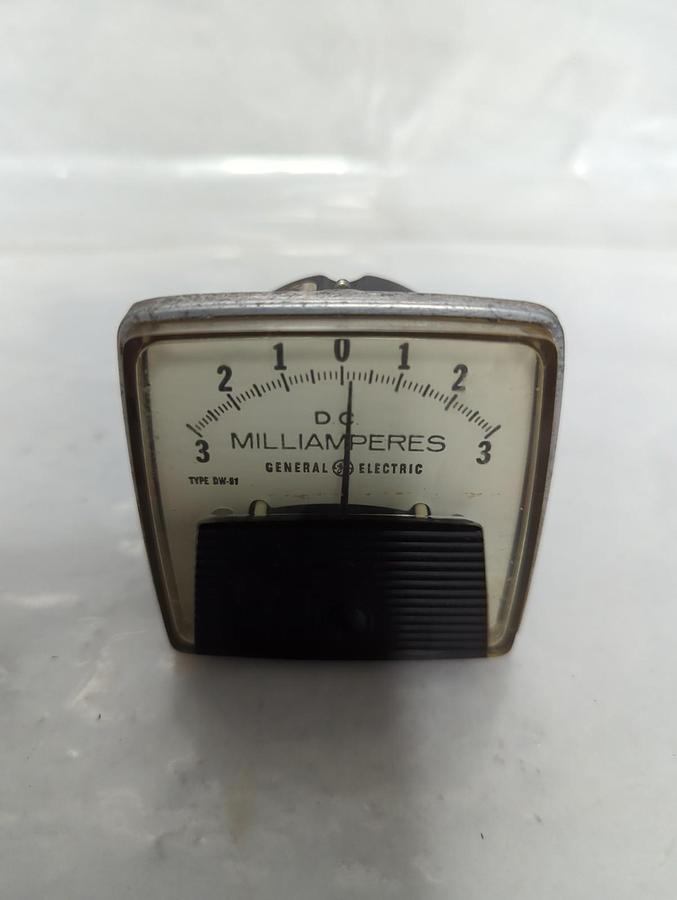 Used GENERAL ELECTRIC,3-0-3,PANEL METER 3-0-3 DC MILLIAMPERES PRE-OWNED