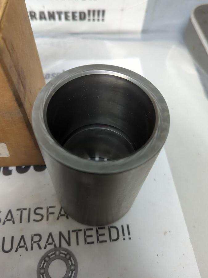 JOHN DEER,T125543,GROOVED BUSHING NOS